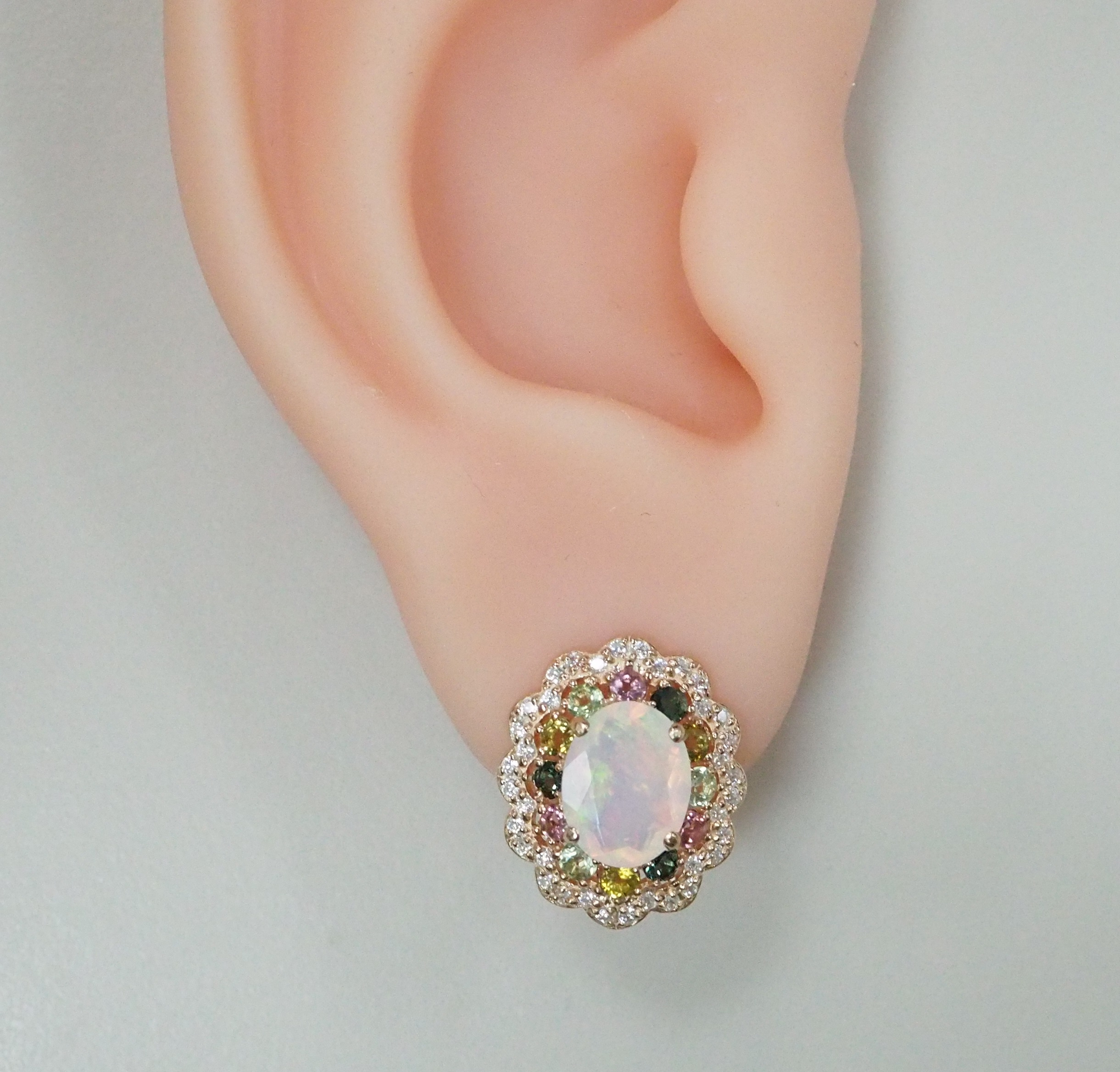 Серебряные серьги с опалами